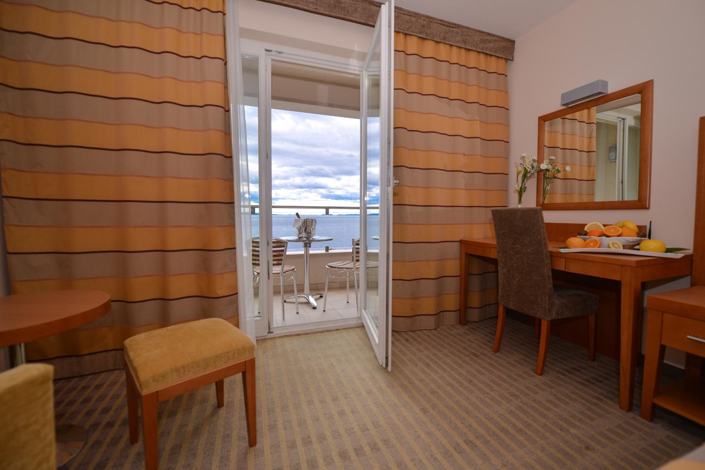 Family La Luna Hotel 4*