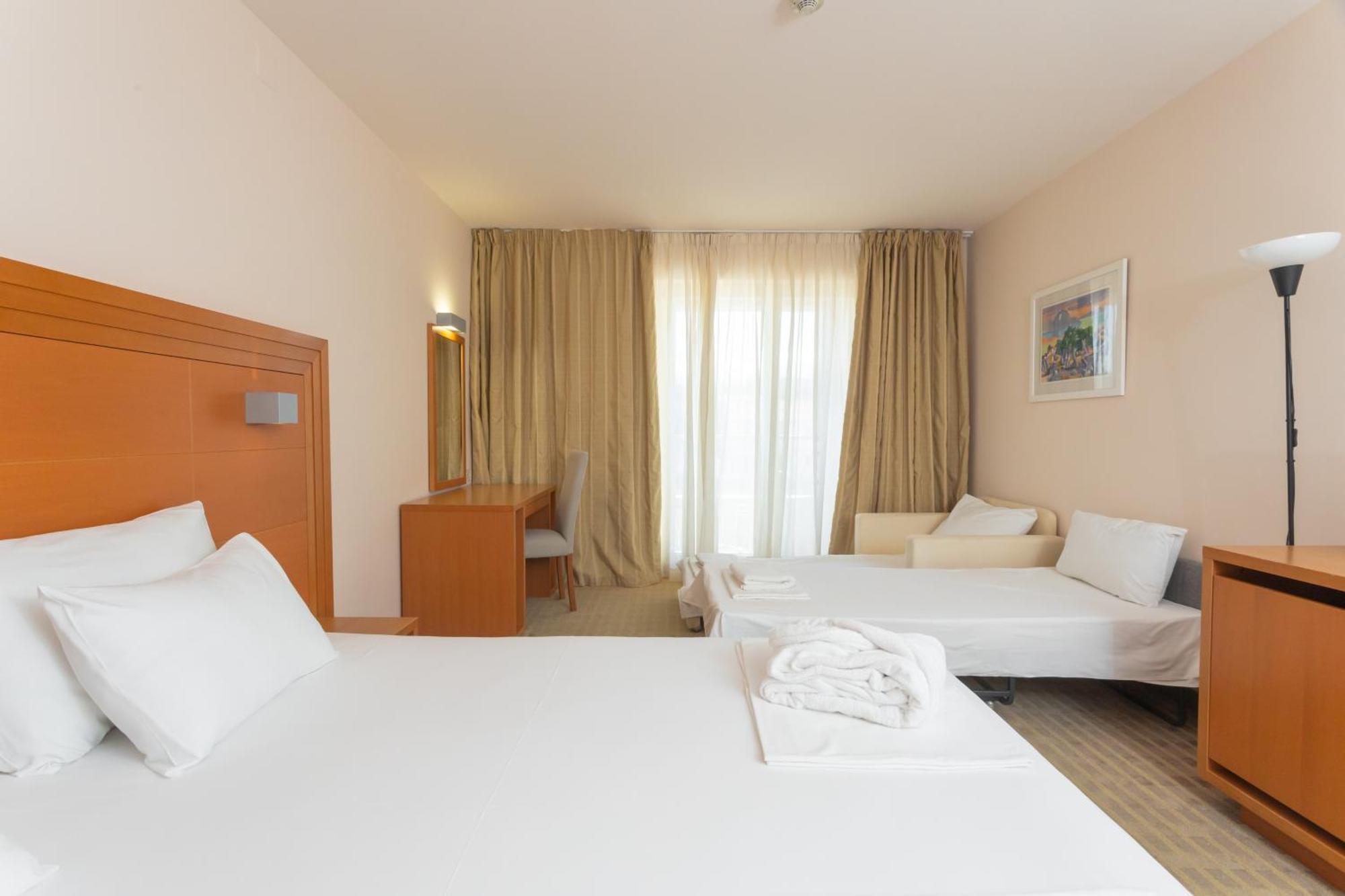 Family La Luna Hotel 4*